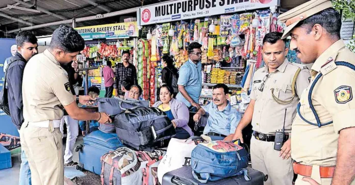 aluva-railway-station-checking